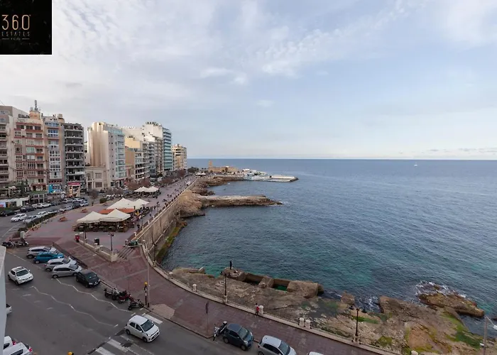 Breathtaking Seafront 3Bd W/ Balcony, Sliema Coast By 360 Estates