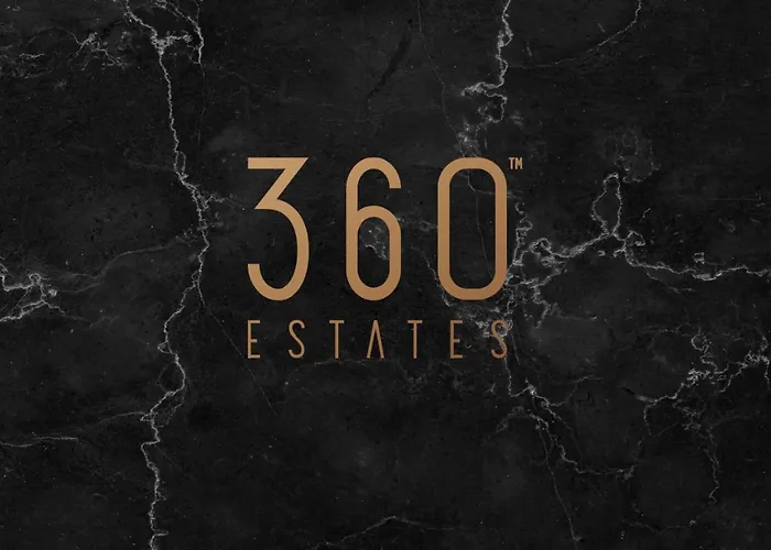 Breathtaking Seafront 3Bd W/ Balcony, Sliema Coast By 360 Estates