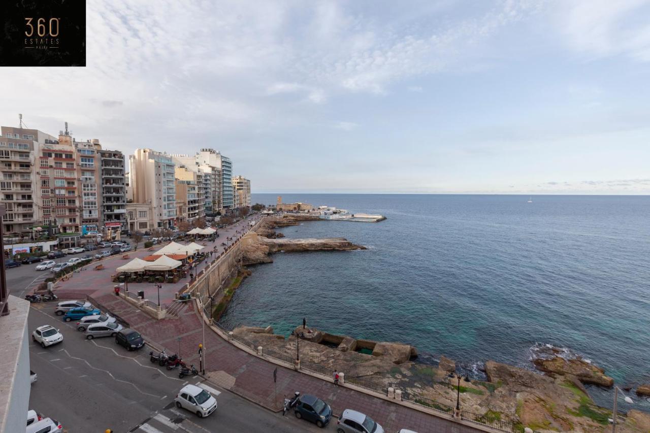 Breathtaking Seafront 3bd W/ Balcony, Coast By 360 Estates Sliema
