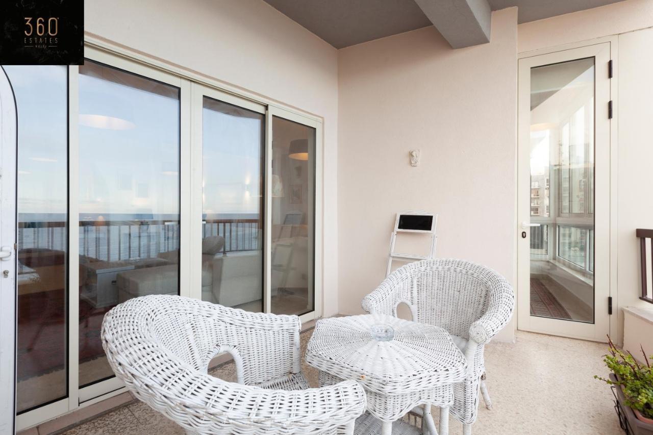 Breathtaking Seafront 3bd W/ Balcony, Coast By 360 Estates